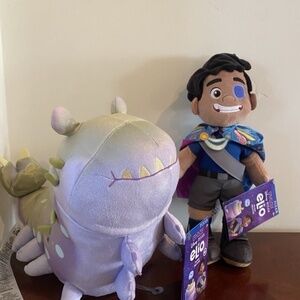 Disney Parks & Store Elio Glordon Talking Soft 11"Plush & Elio NWT